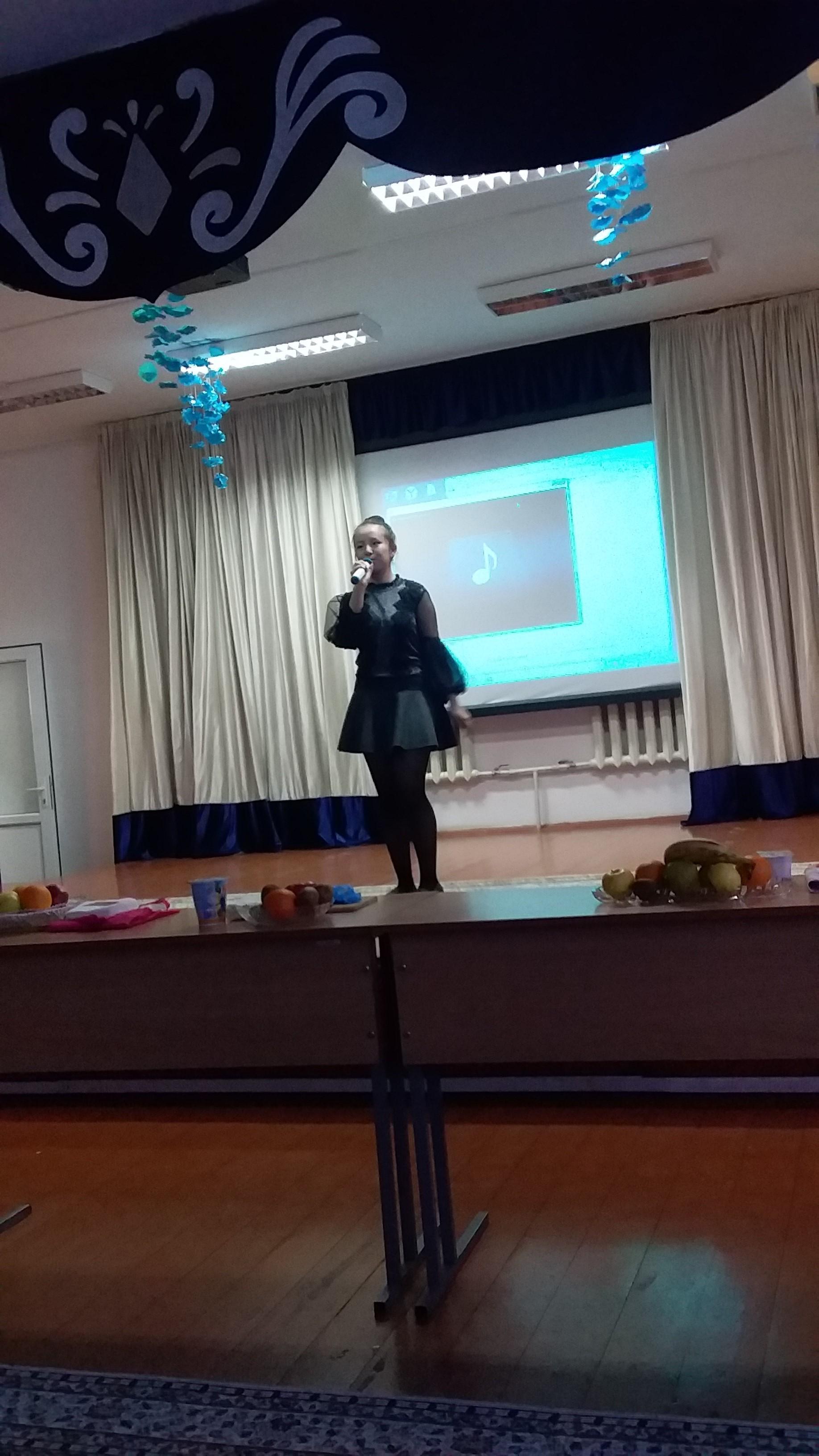 Конкурс "А ну-ка, девочки"