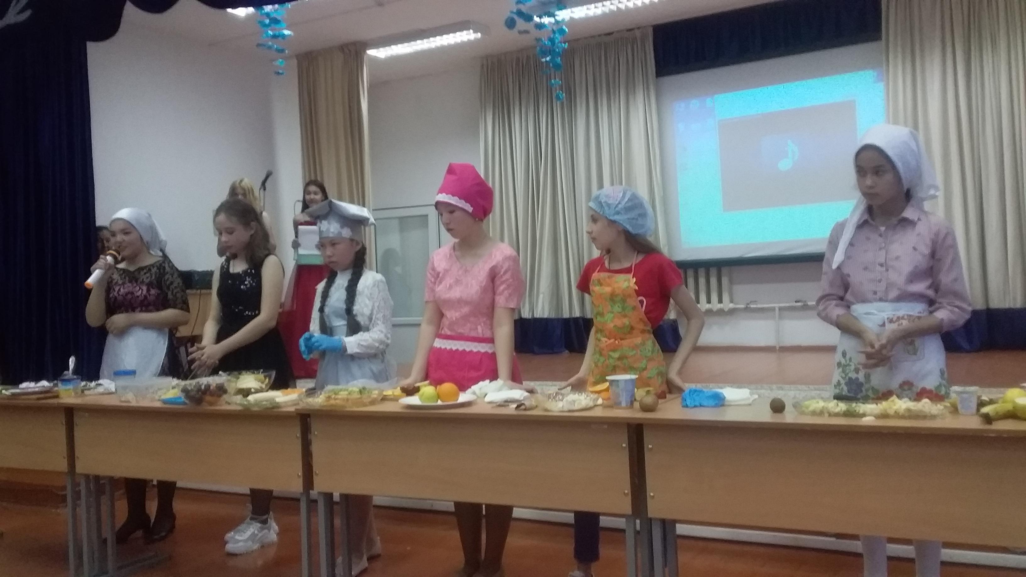 Конкурс "А ну-ка, девочки"