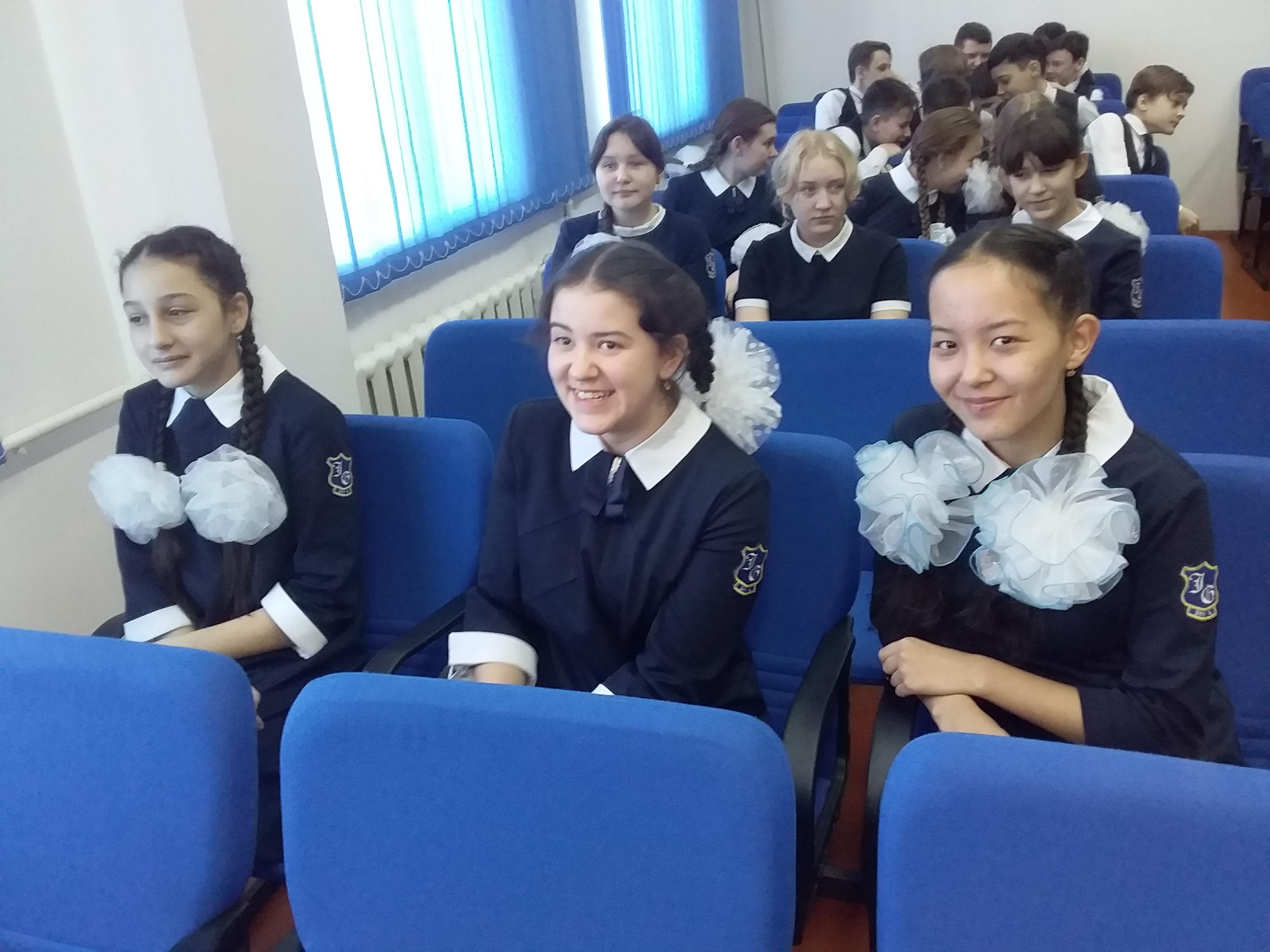 Конкурс патриотической песни среди учащихся 5-7 классов