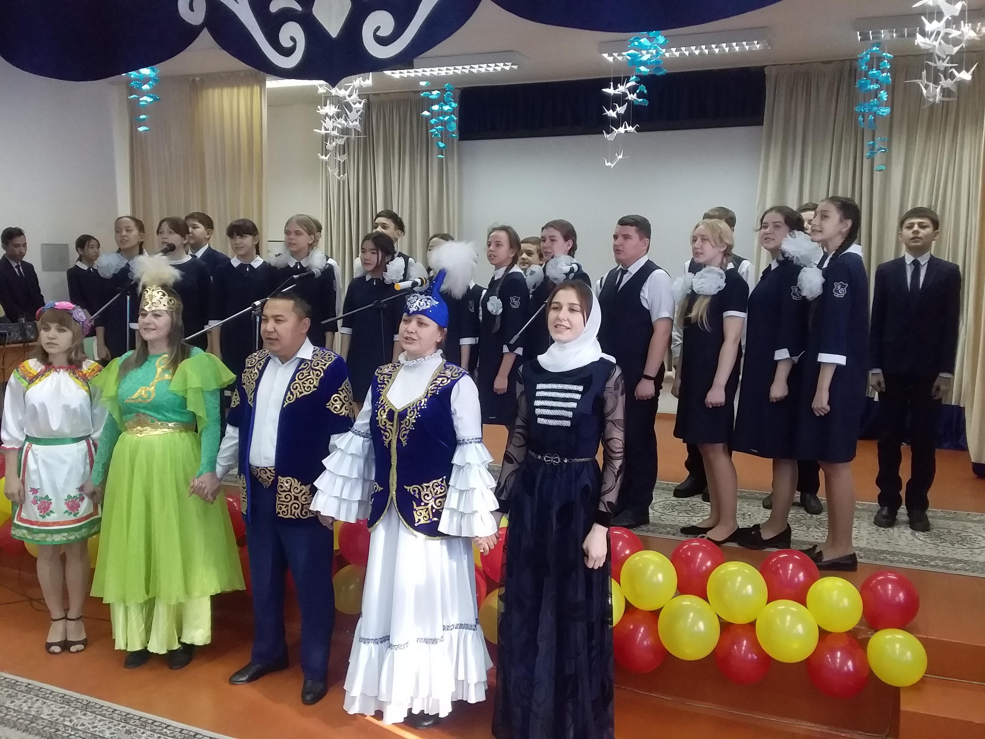 Конкурс патриотической песни среди учащихся 5-7 классов