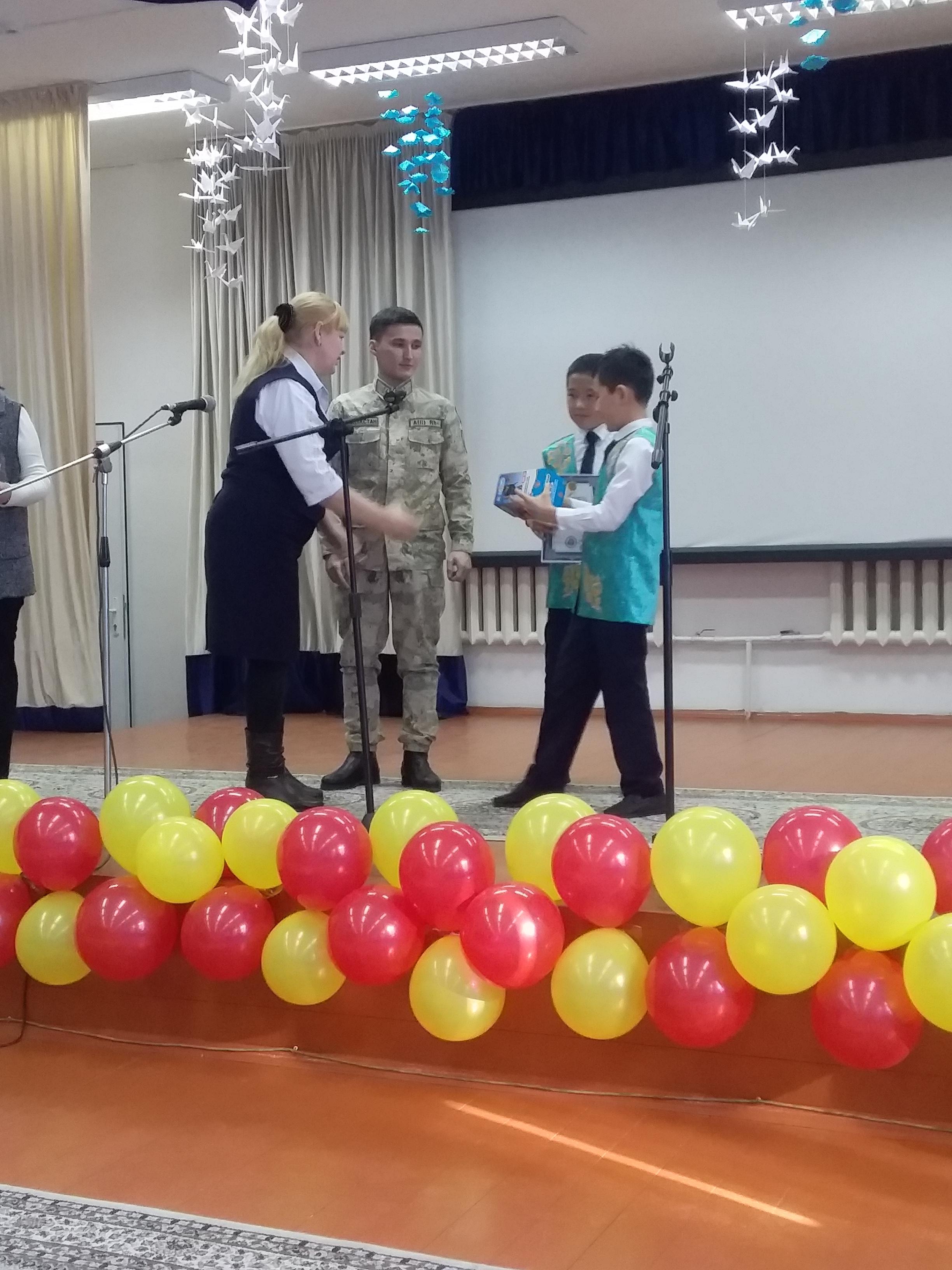 Конкурс патриотической песни среди учащихся 5-7 классов