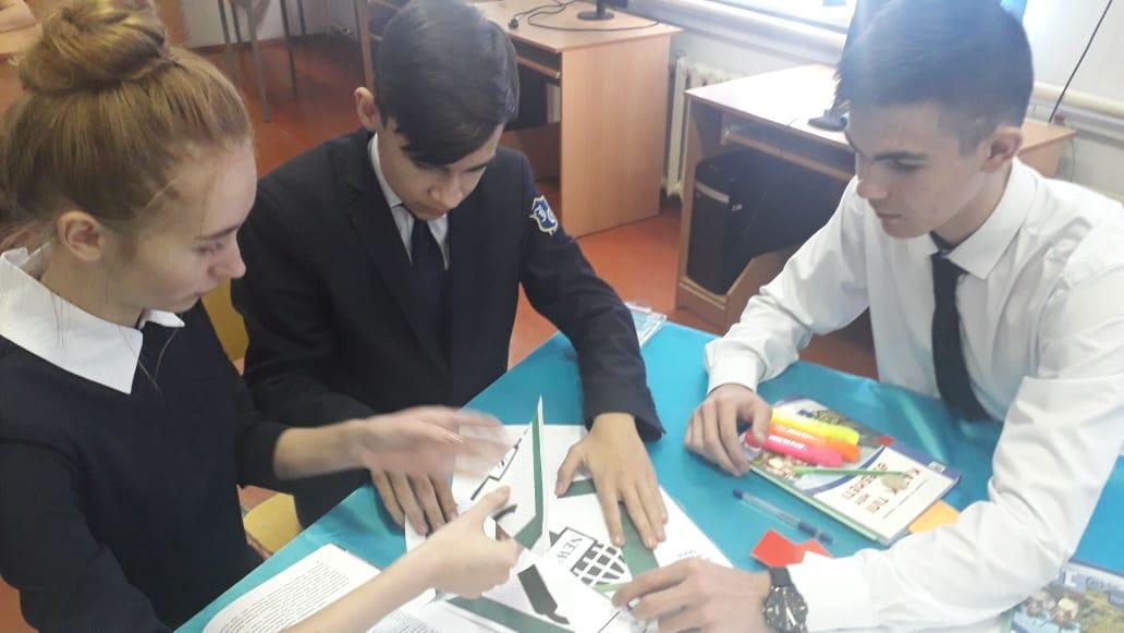 Қазақ тілі мен әдебиеті пәнінің айлығы