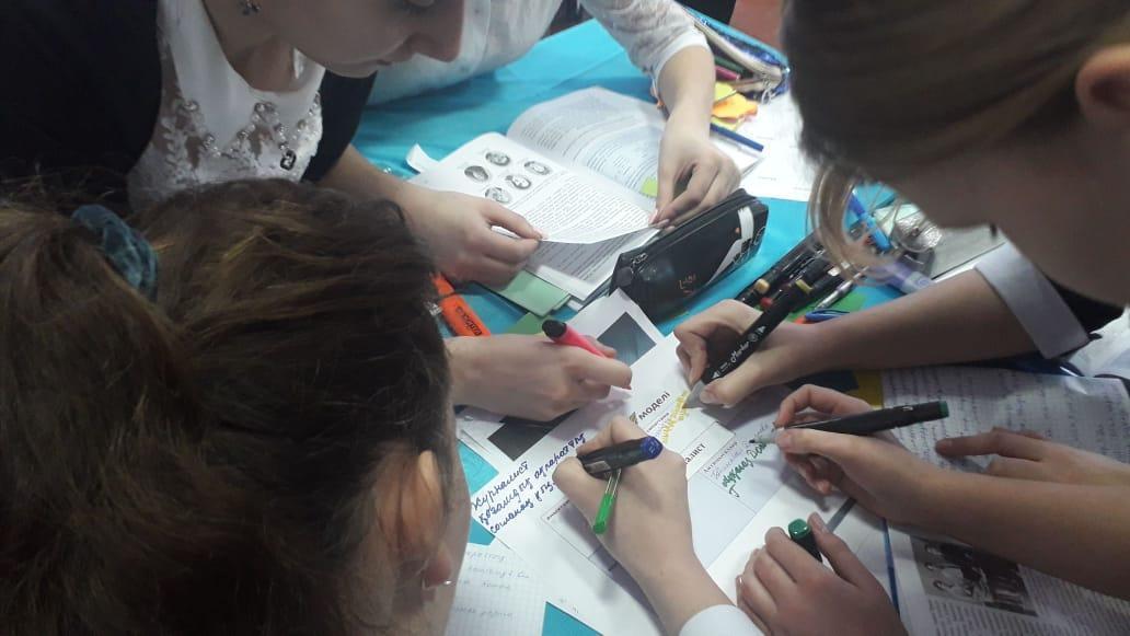 Қазақ тілі мен әдебиеті пәнінің айлығы